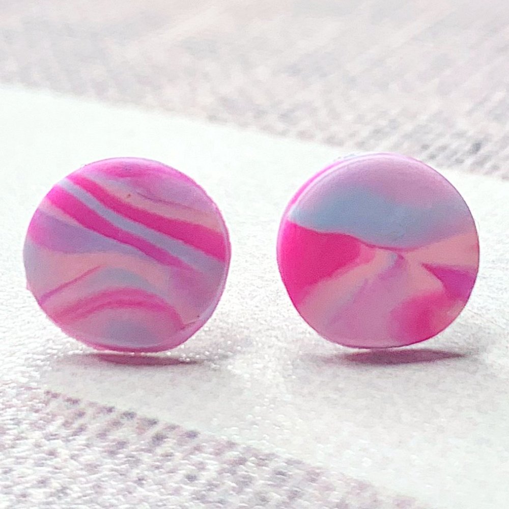 3/$25 Cotton Candy Marbled Circle Polymer Clay Stud Earrings - Picture 4 of 9